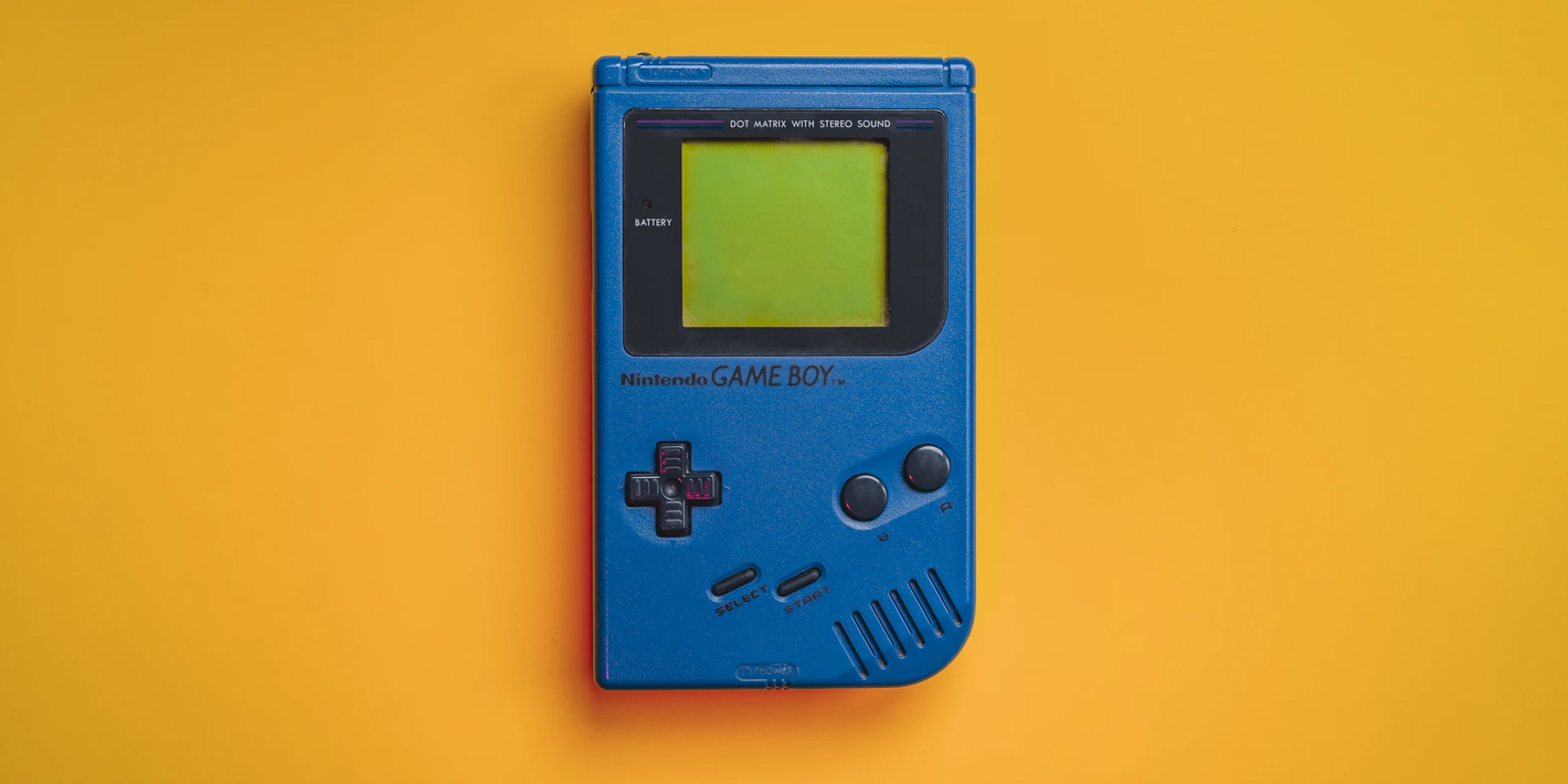 Na zdjęciu konsola Game Boy